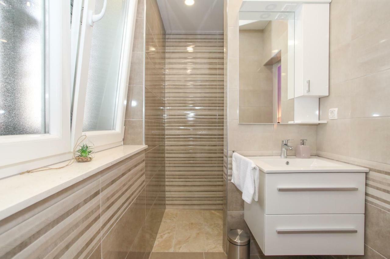 Apartment Luigi Сплит Екстериор снимка